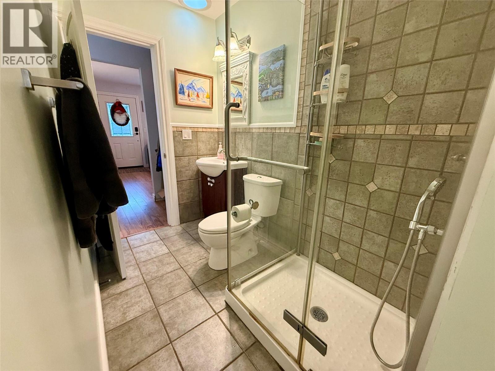 3400 8TH Avenue, Castlegar