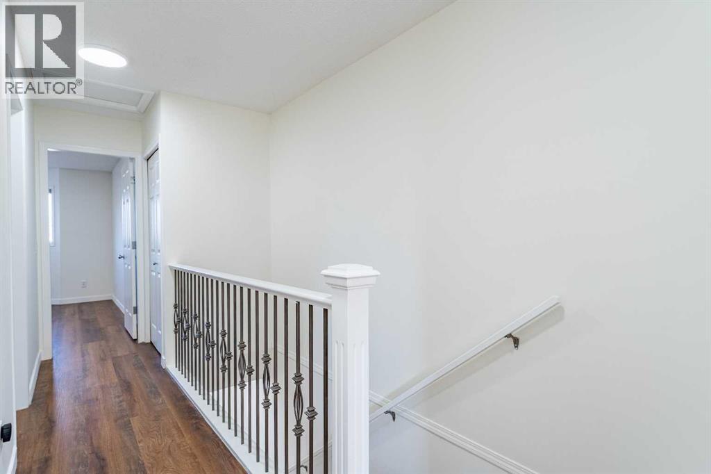 Single Family House for Sale in  Eversyde Point SW Evergreen Calgary 