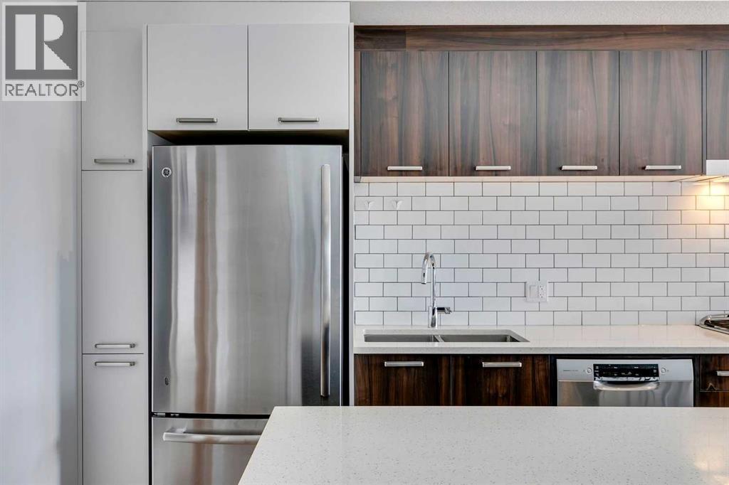 Single Family House for Sale in    Street NE Renfrew Calgary 