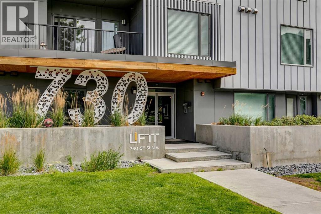 Single Family House for Sale in    Street NE Renfrew Calgary 