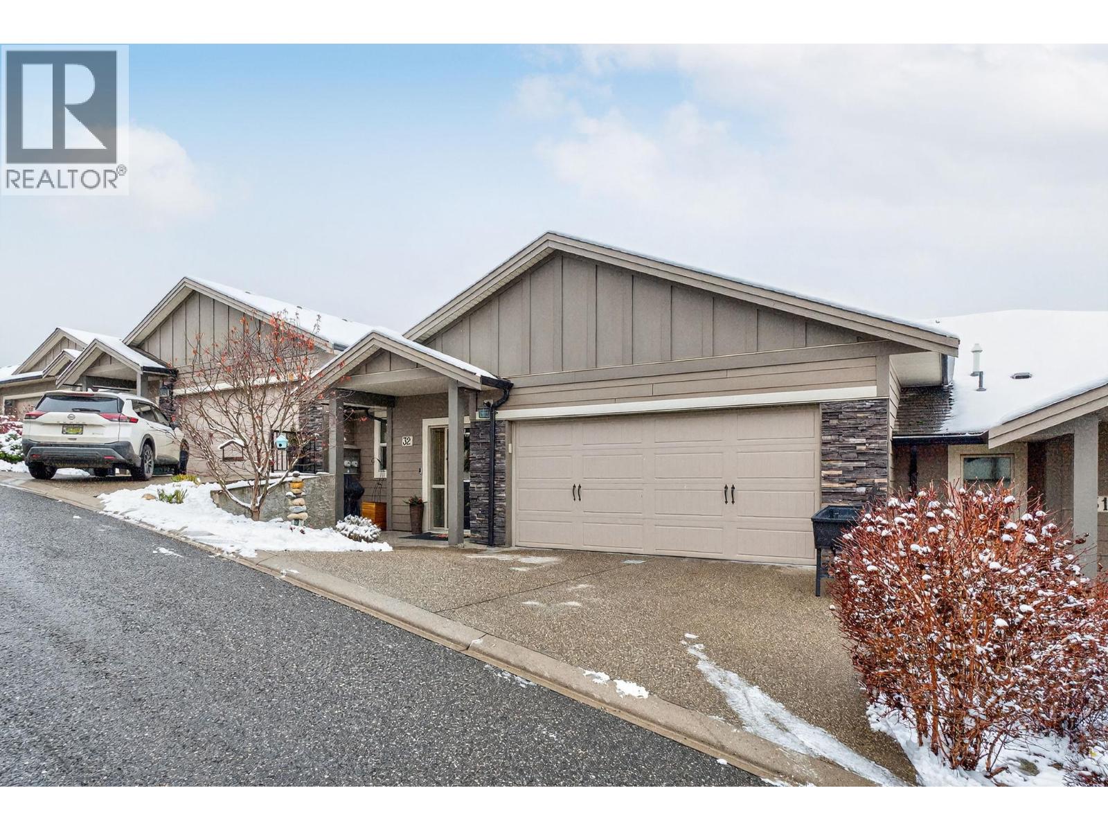 32 1040 Mt Revelstoke Place, Vernon