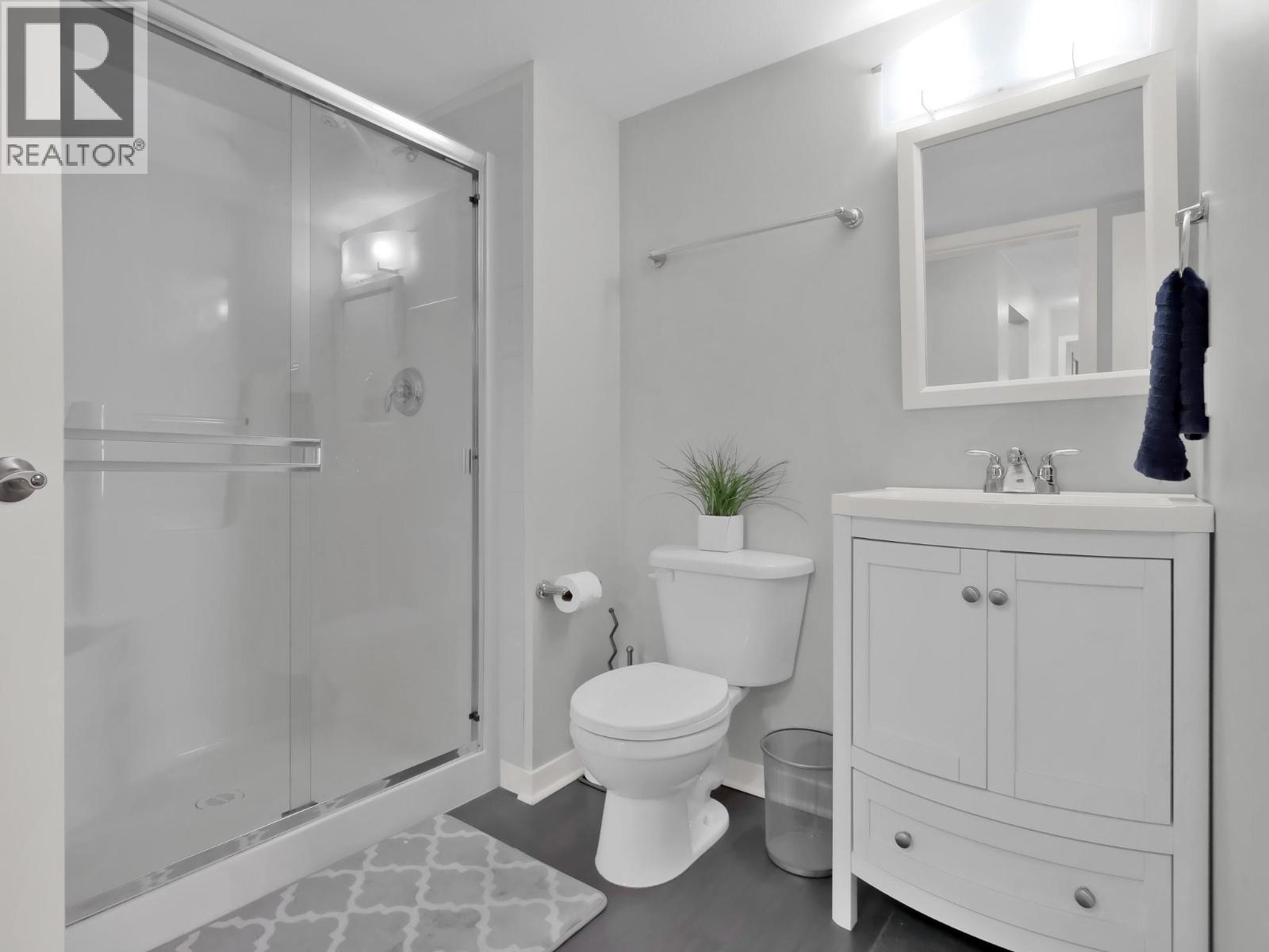 202 563 Yates Road, Kelowna