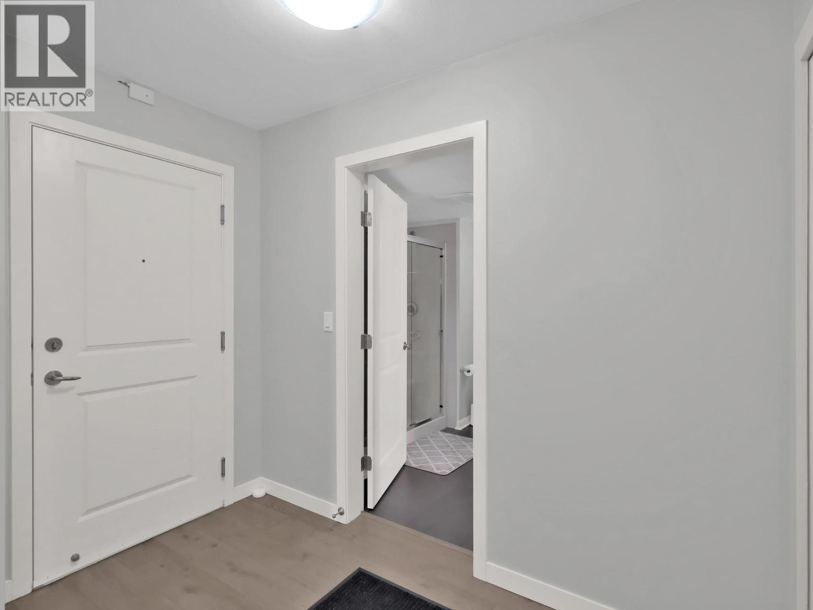 202 563 Yates Road, Kelowna