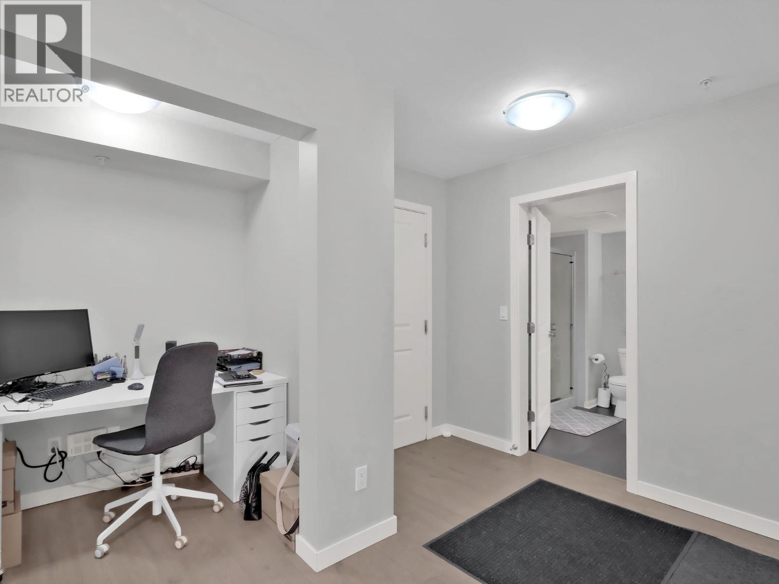 202 563 Yates Road, Kelowna