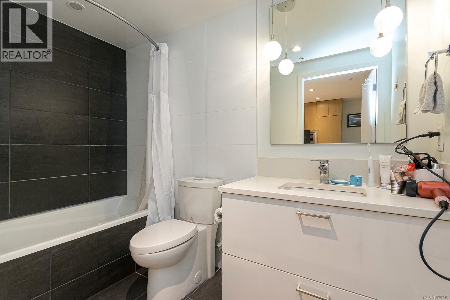 406 838 Broughton Street, Victoria