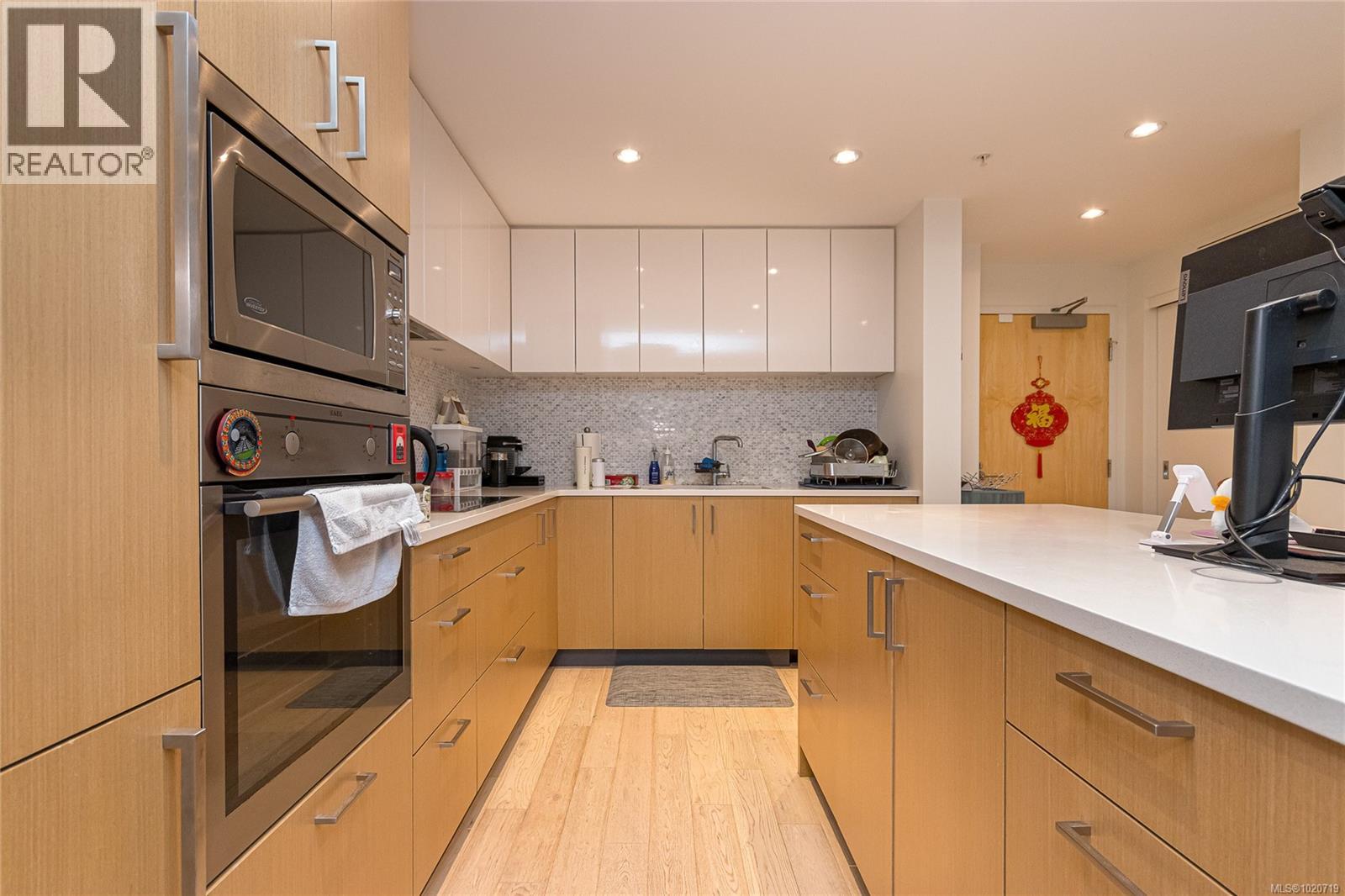 406 838 Broughton Street, Victoria