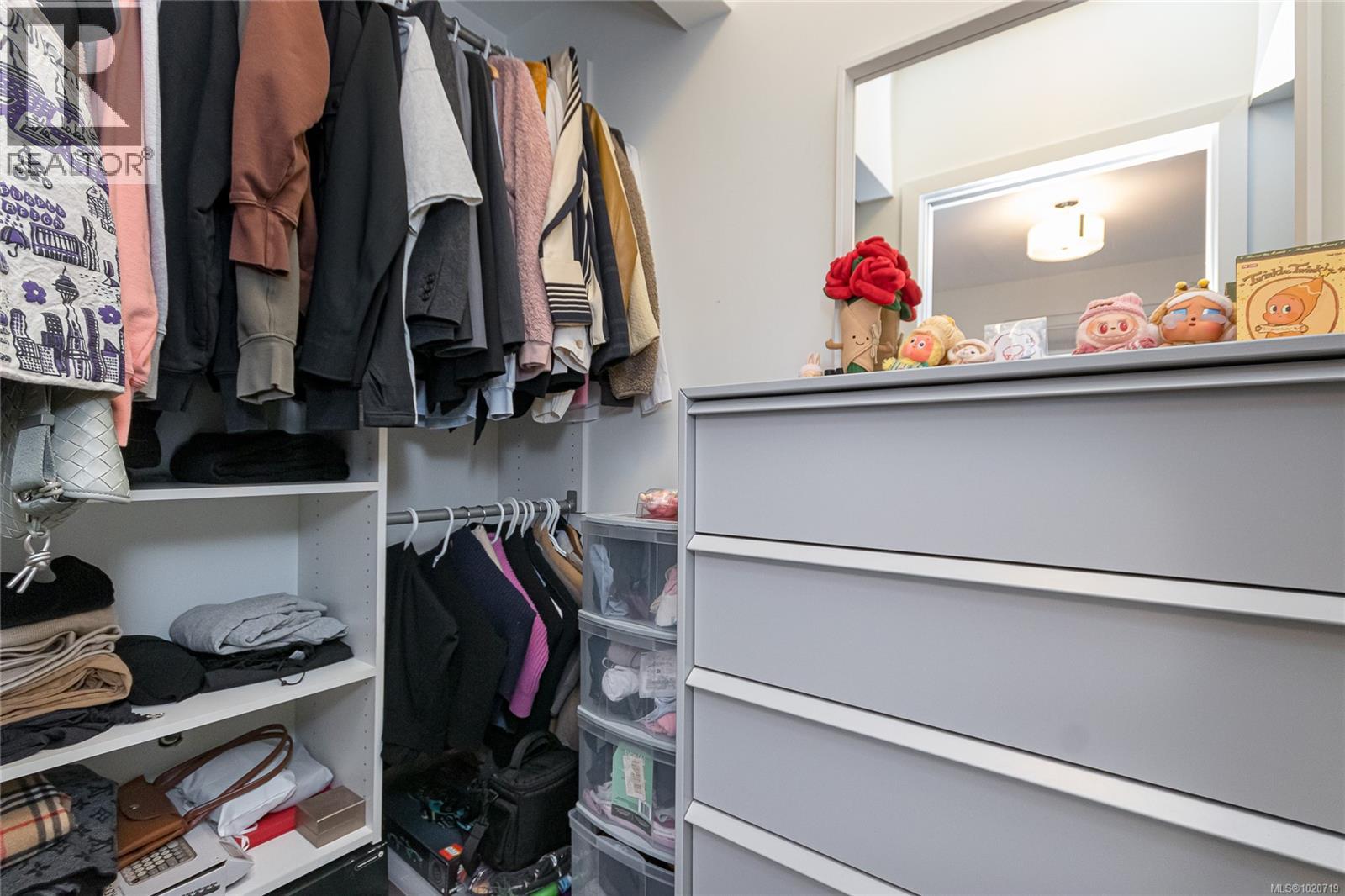 406 838 Broughton Street, Victoria