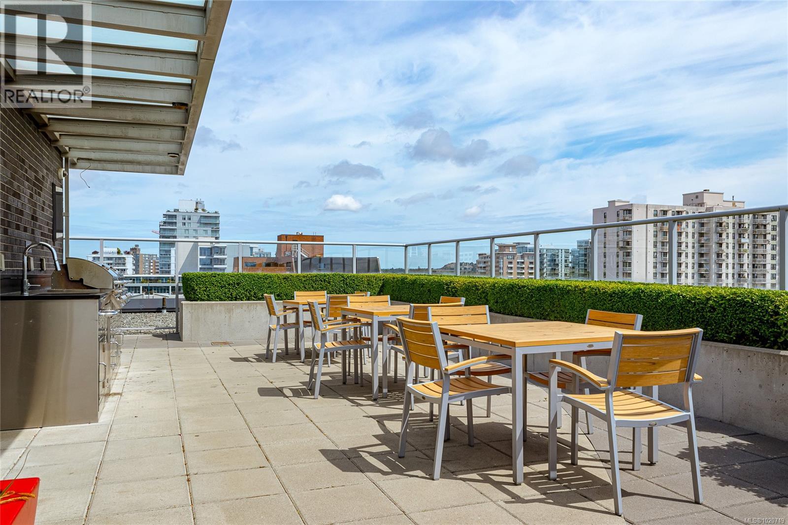 406 838 Broughton Street, Victoria