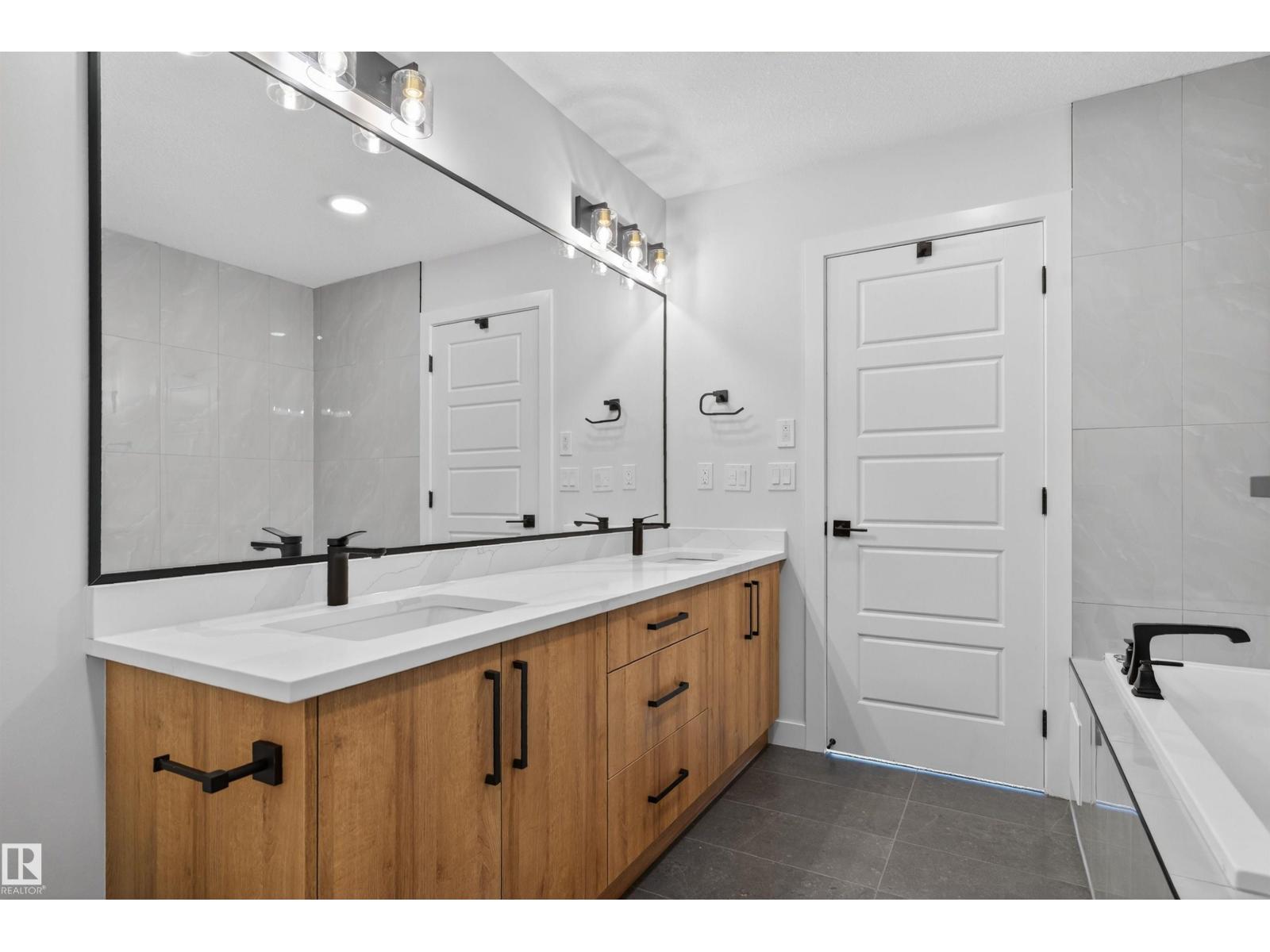 19 HULL WD, Spruce Grove