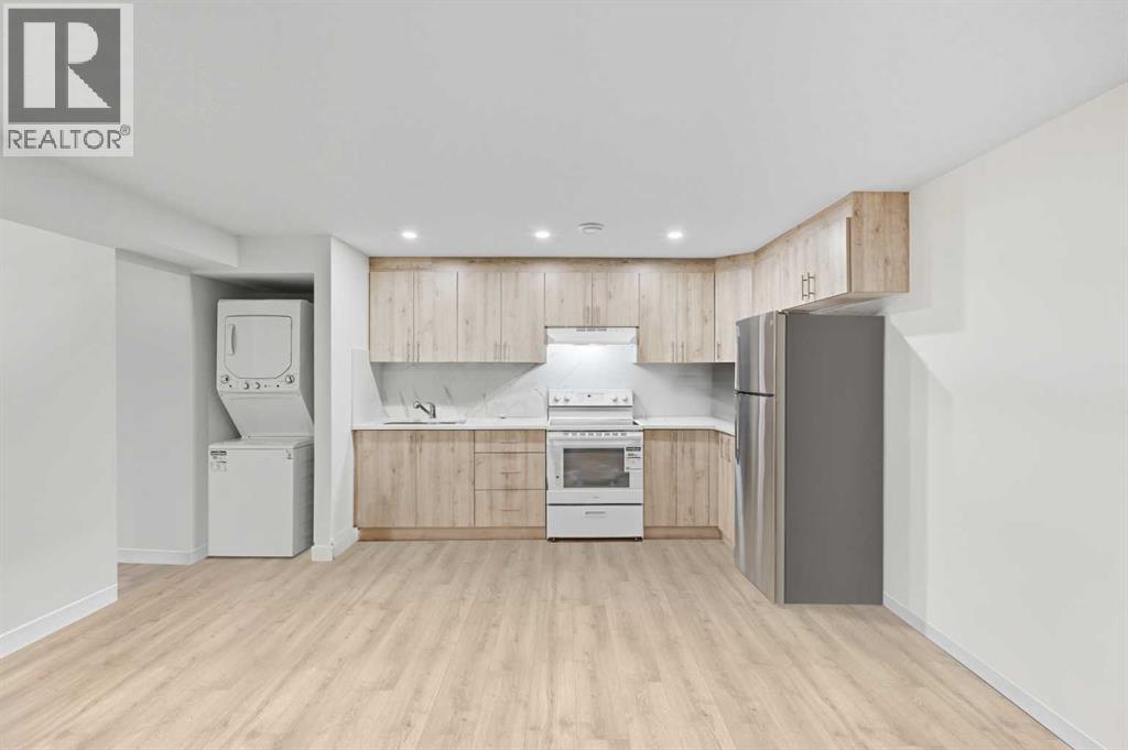 Single Family House for Sale in  Everglen Crescent SW Evergreen Calgary 