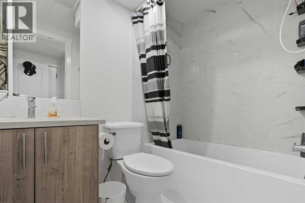 Single Family House for Sale in  Everglen Crescent SW Evergreen Calgary 