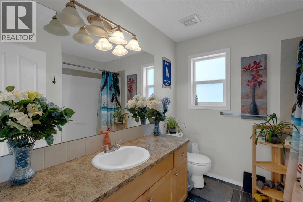 Single Family House for Sale in  Everglen Rise SW Evergreen Calgary 