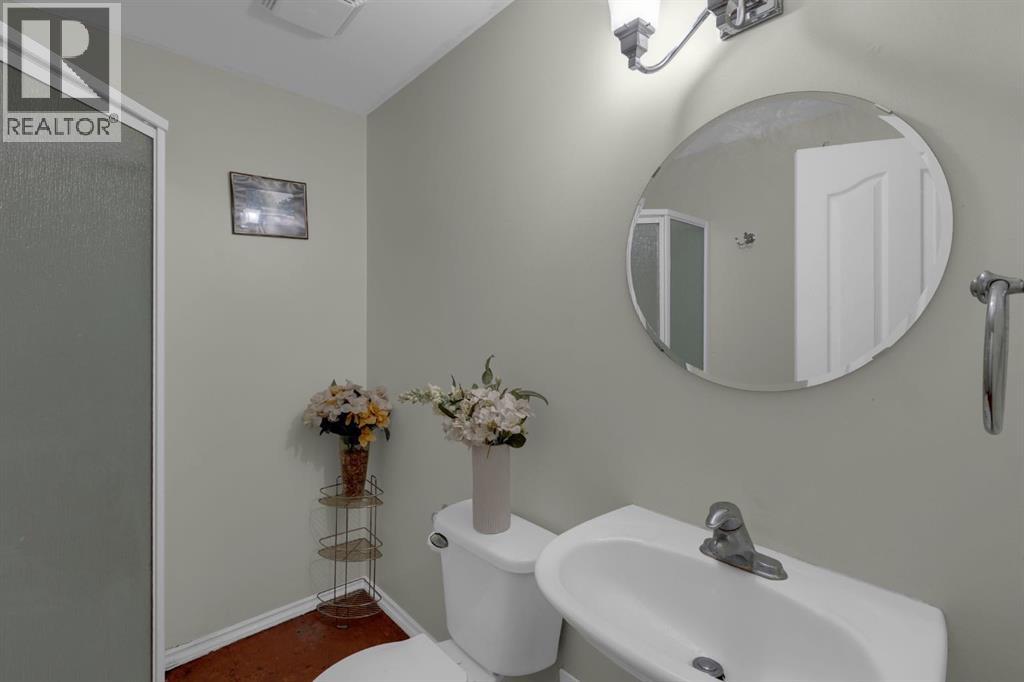 Single Family House for Sale in  Everglen Rise SW Evergreen Calgary 