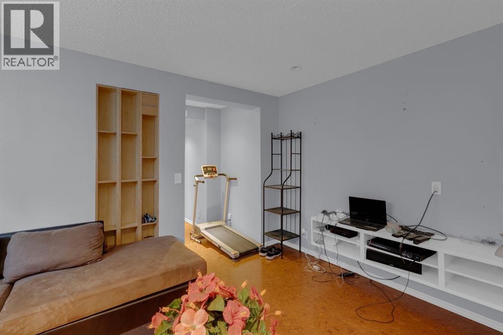 Single Family House for Sale in  Everglen Rise SW Evergreen Calgary 