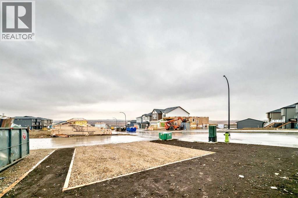 Single Family House for Sale in  Marmot Green NW Glacier Ridge Calgary 