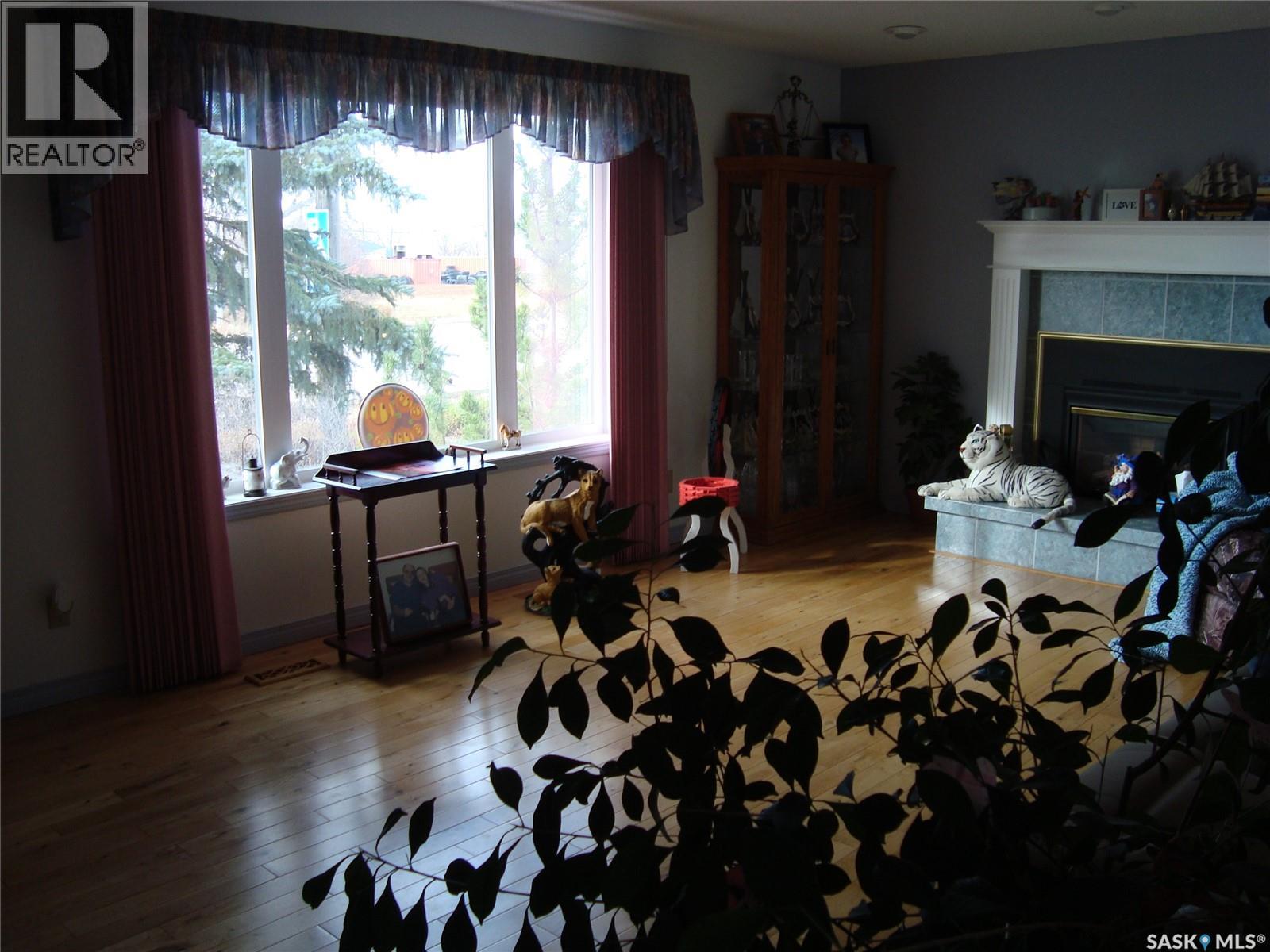 111 2nd STREET E — photo 6