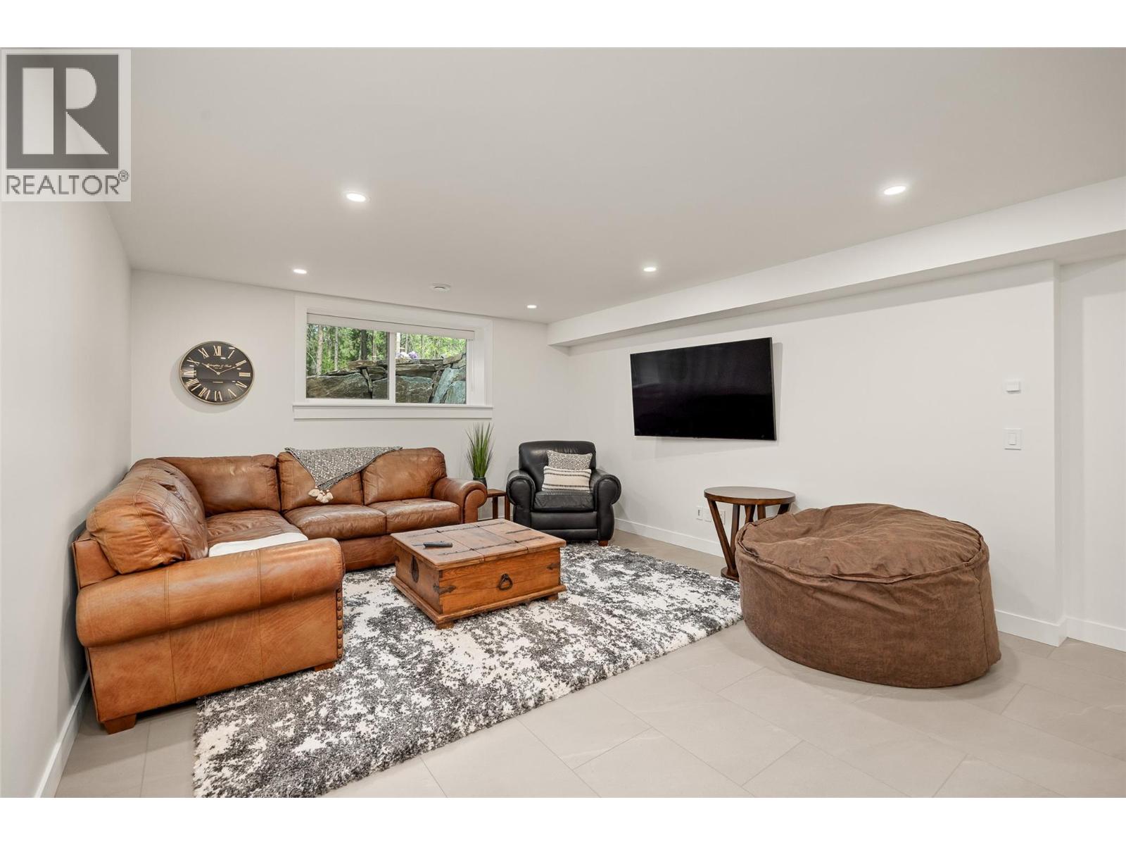  4135 June Springs Road, Kelowna