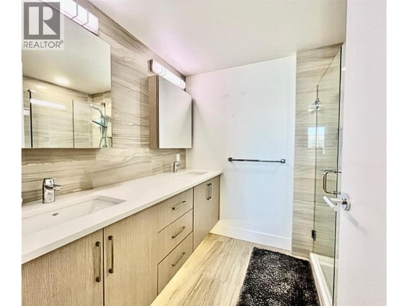 701 1588 Ellis Street, Kelowna