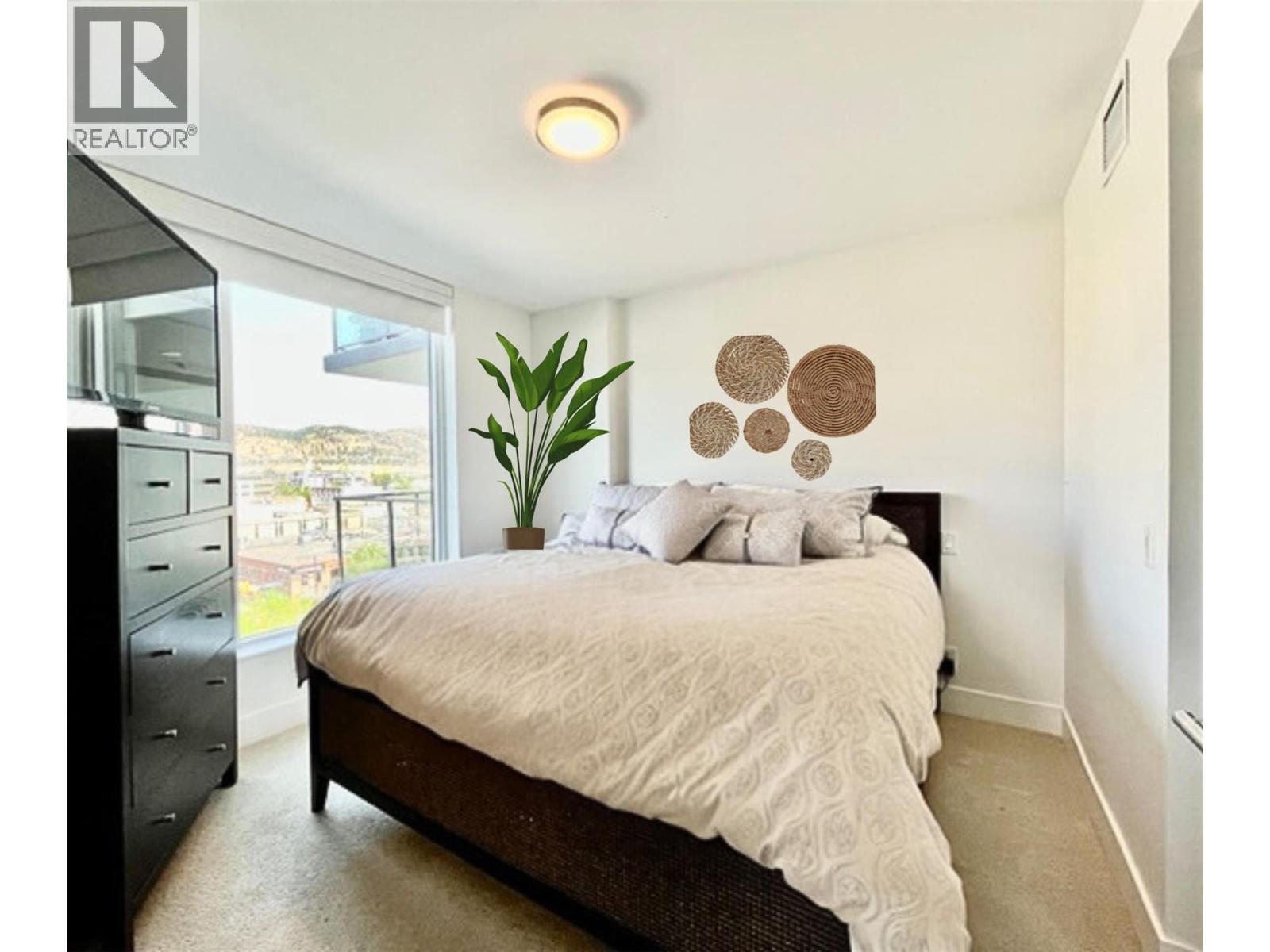 701 1588 Ellis Street, Kelowna