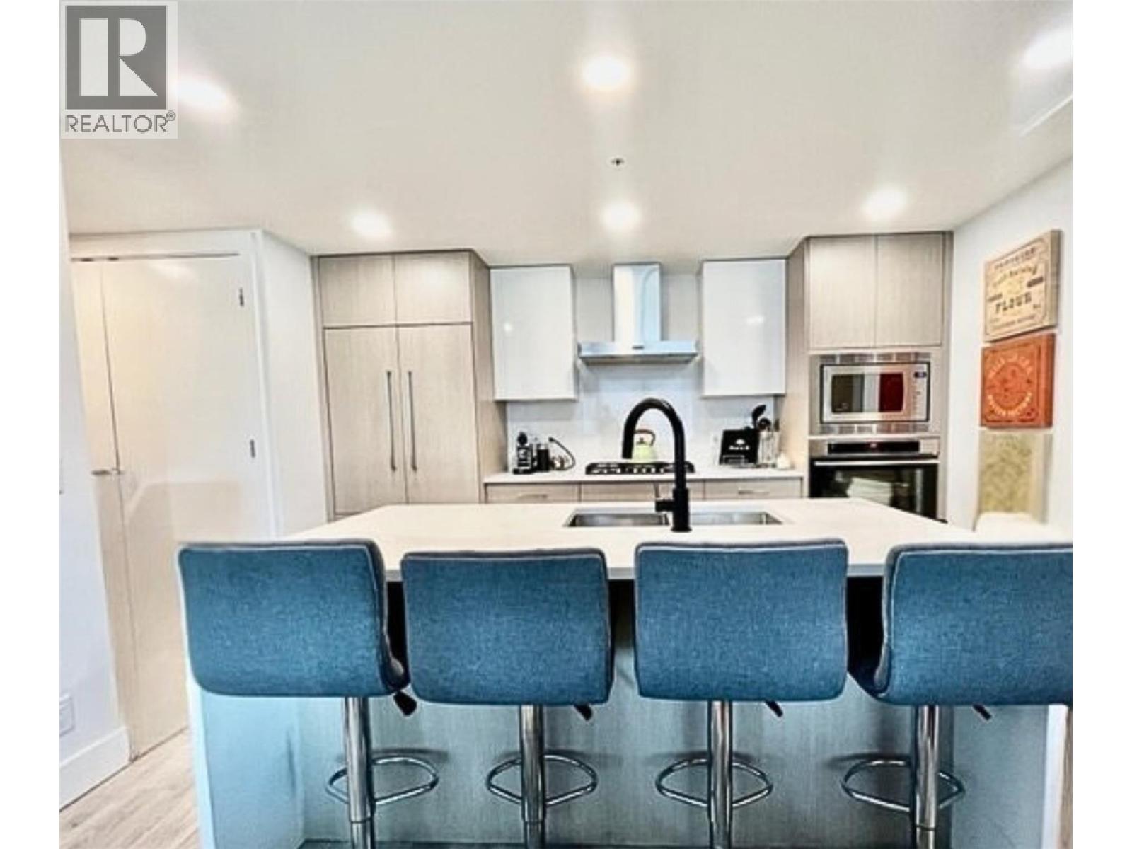 701 1588 Ellis Street, Kelowna