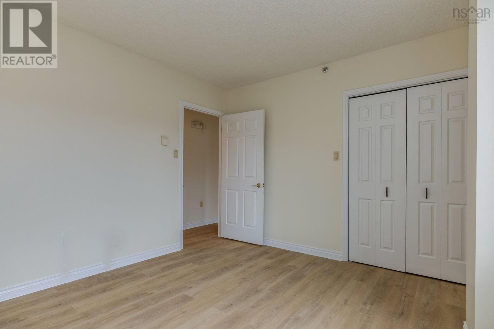 Property 15 of 30 of 110 1350 Oxford Street