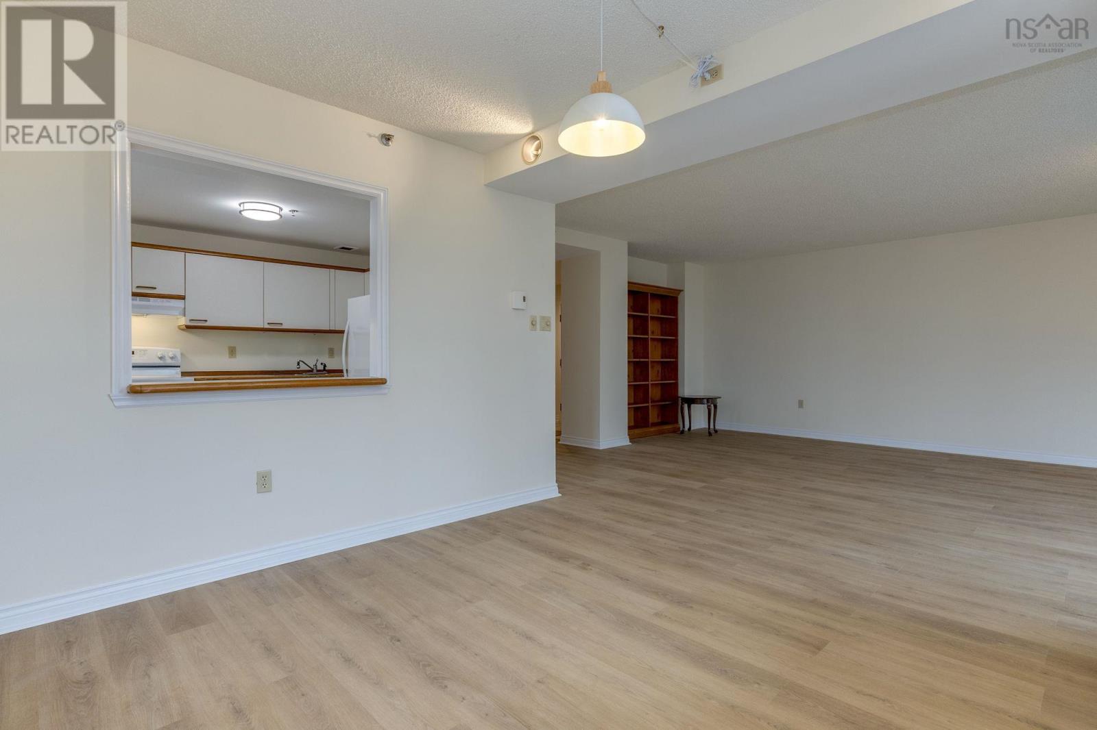 Property 8 of 30 of 110 1350 Oxford Street