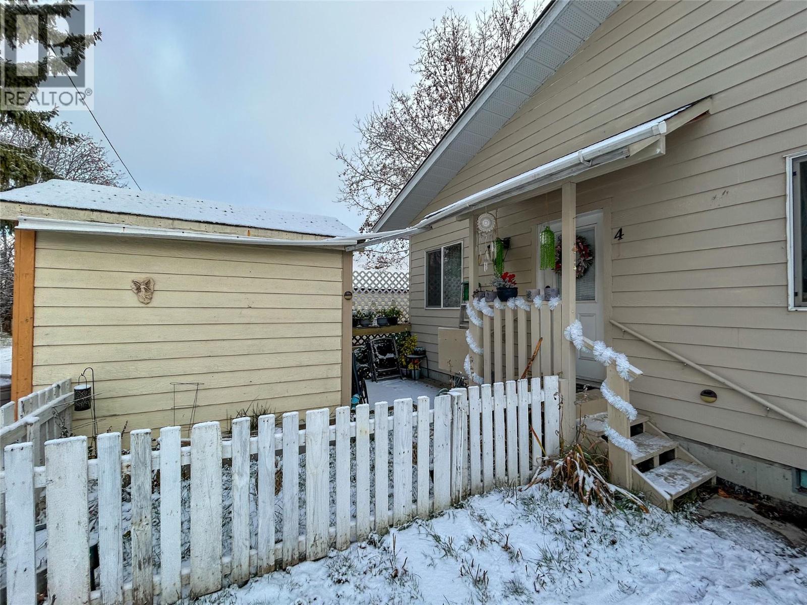 416 Sayward Avenue, Salmo