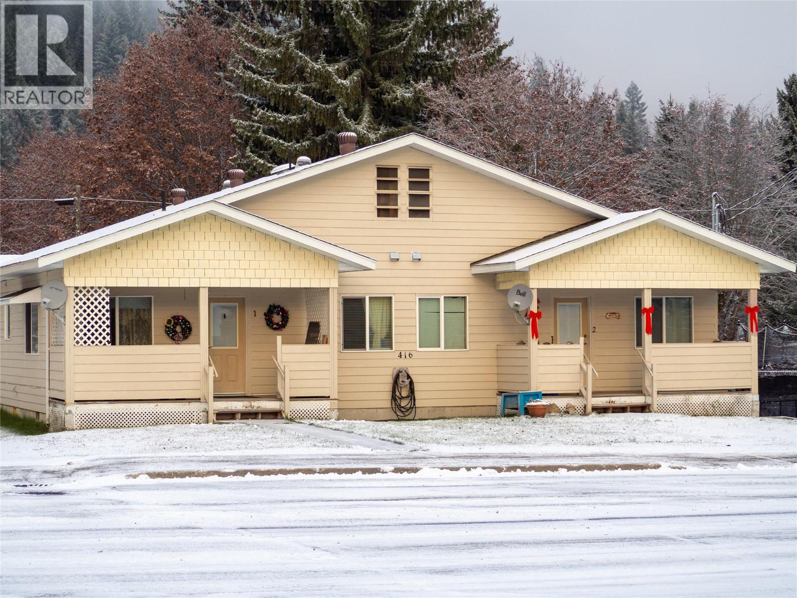 416 Sayward Avenue, Salmo