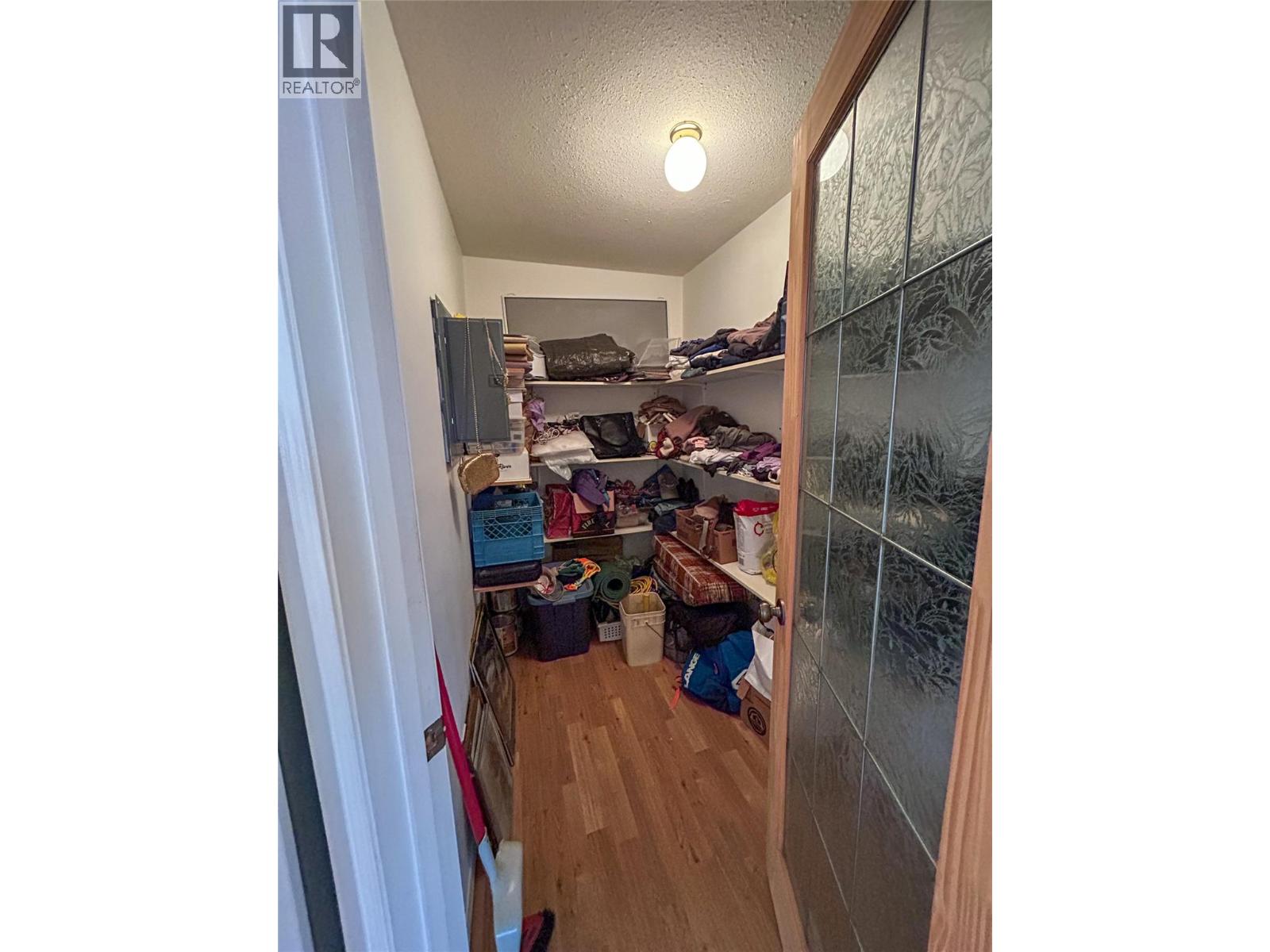 416 Sayward Avenue, Salmo