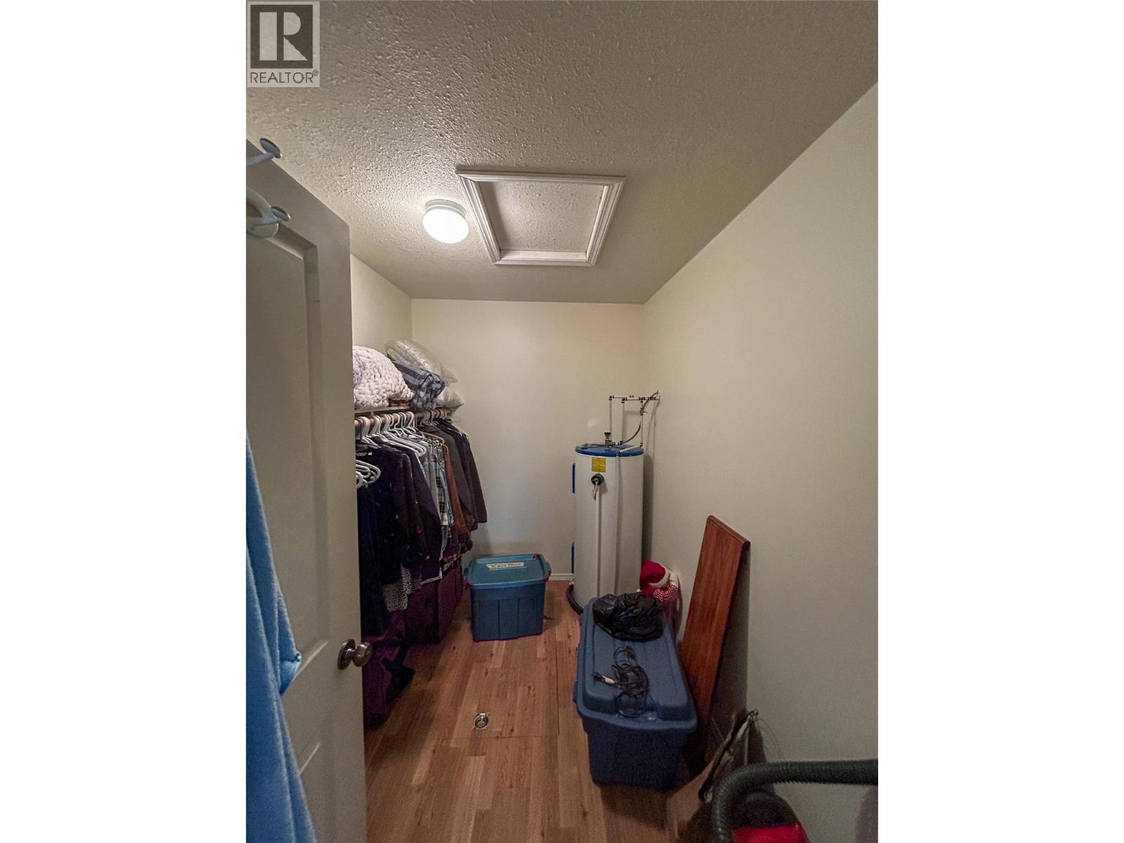 416 Sayward Avenue, Salmo