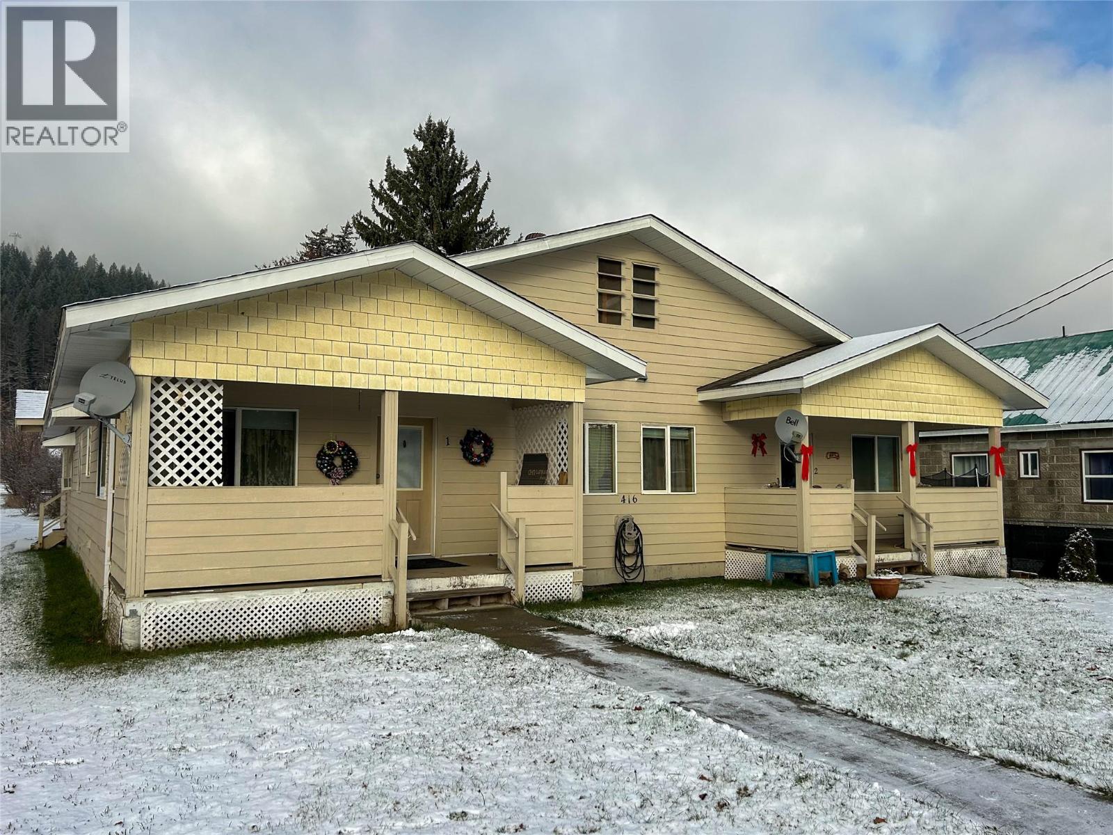 416 Sayward Avenue, Salmo