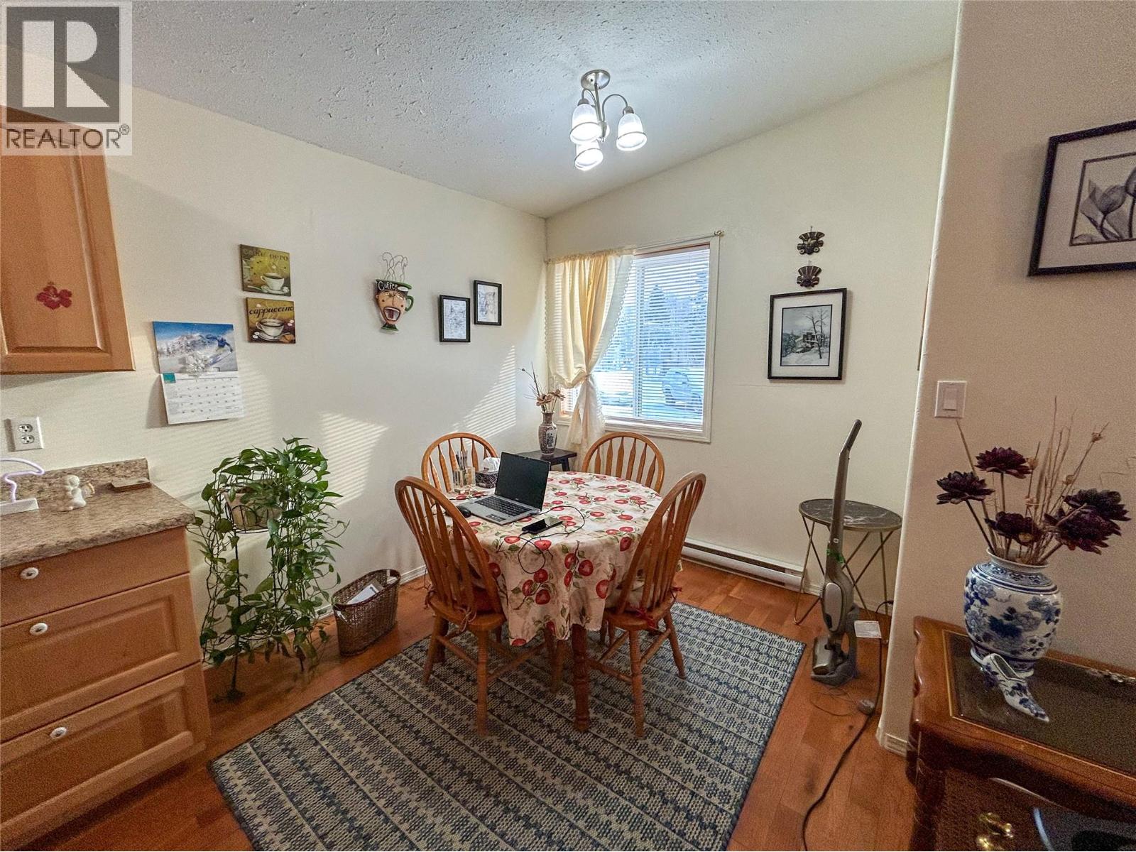 416 Sayward Avenue, Salmo