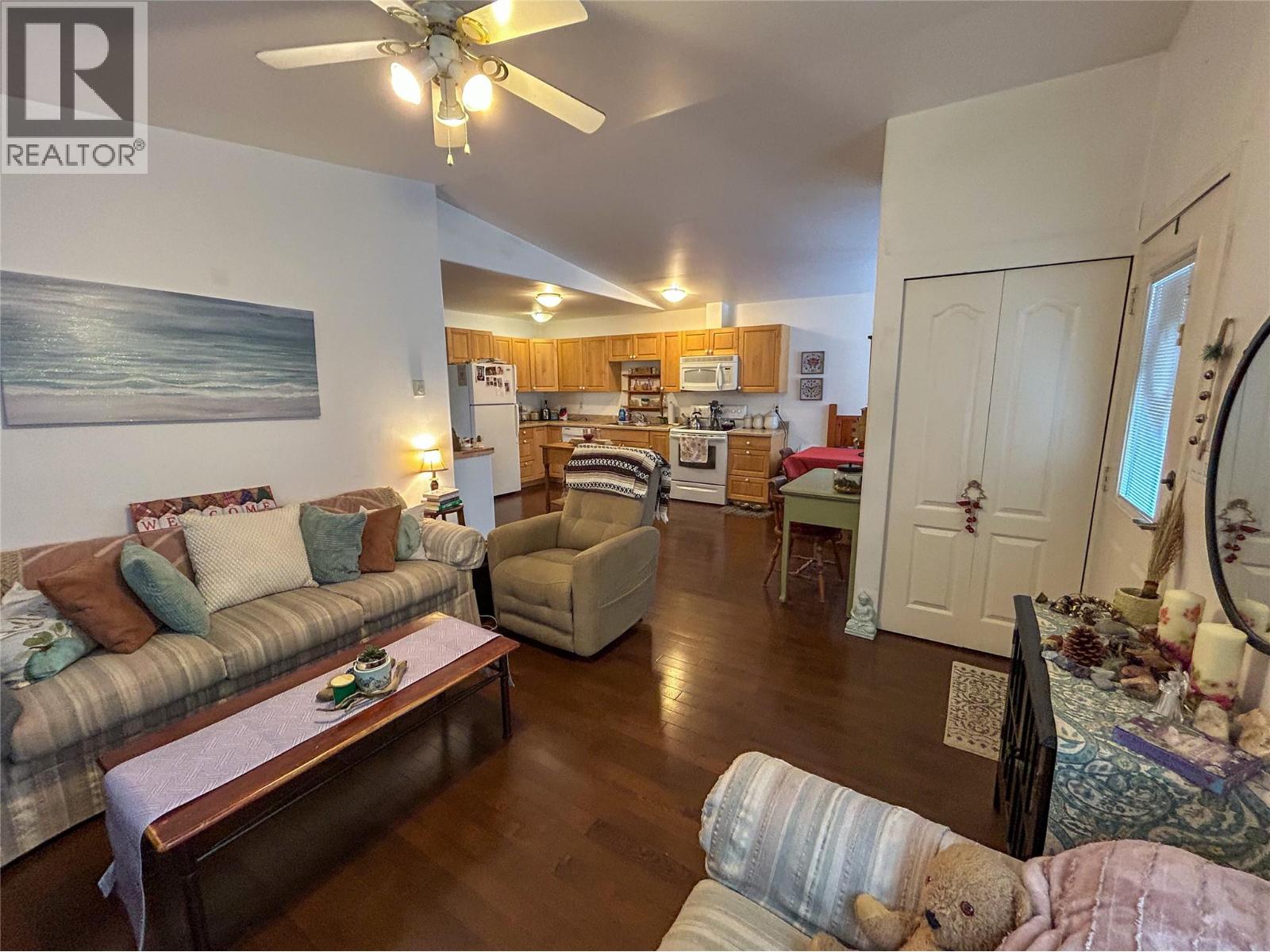 416 Sayward Avenue, Salmo