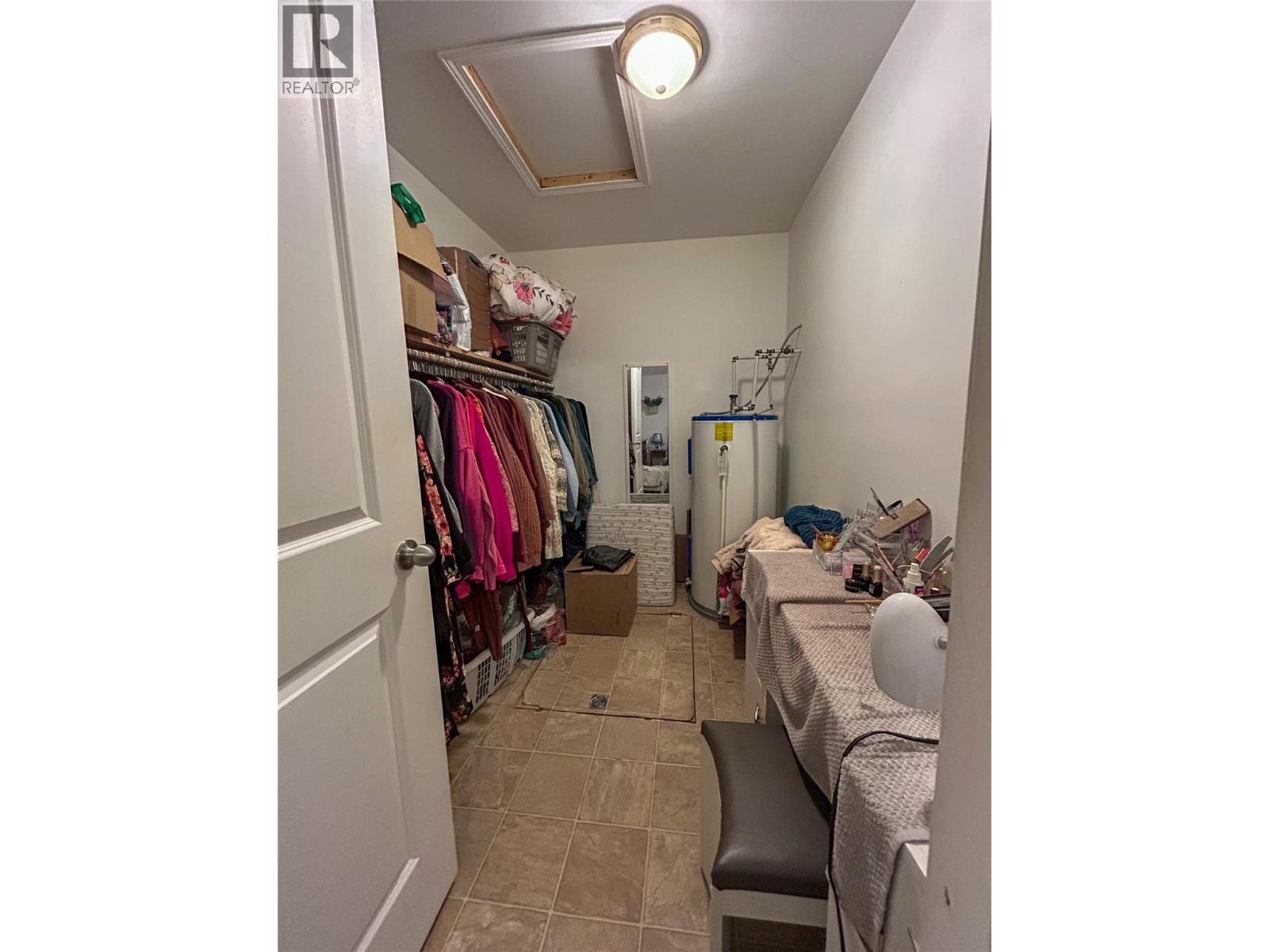 416 Sayward Avenue, Salmo