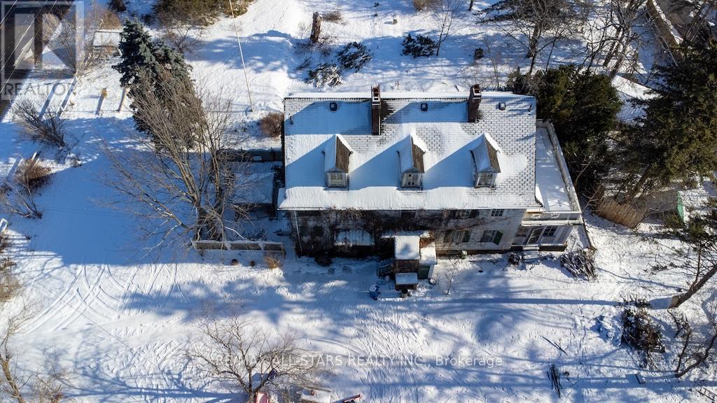 173 LINDSAY STREET S - 37