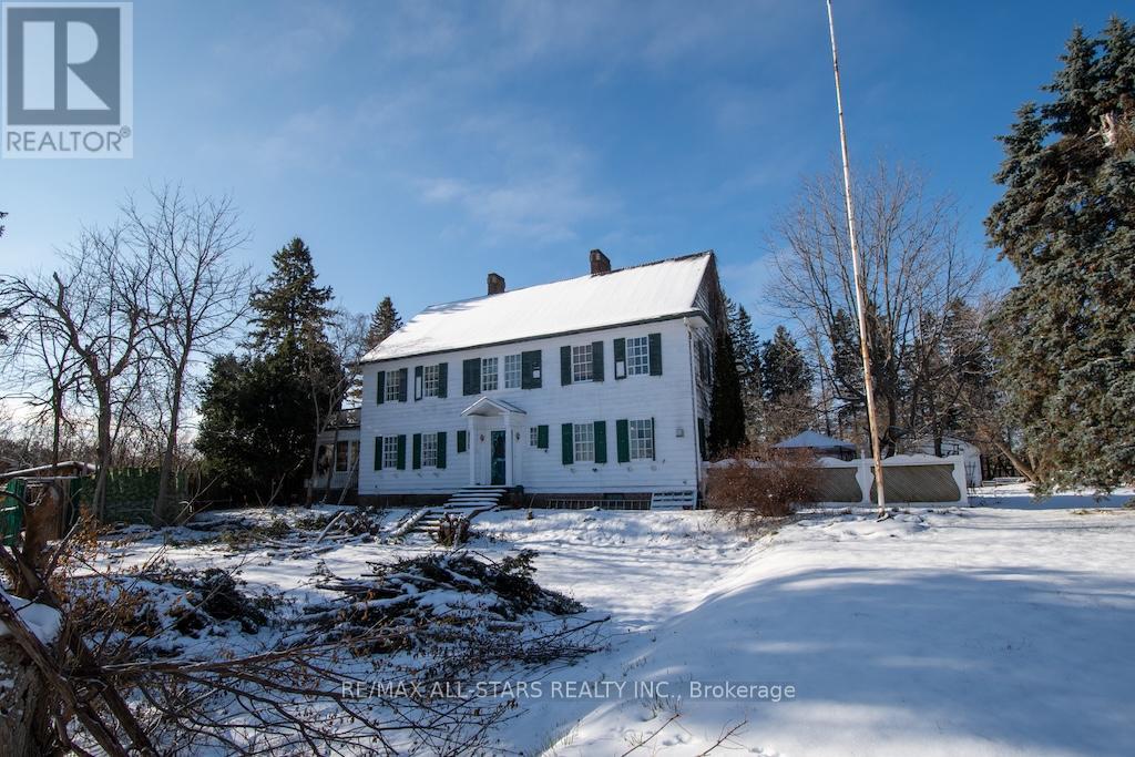 173 LINDSAY STREET S - 4