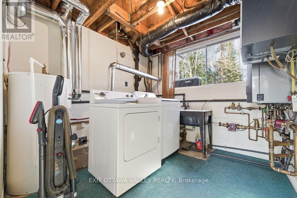 3 NEWTON CRESCENT - 25