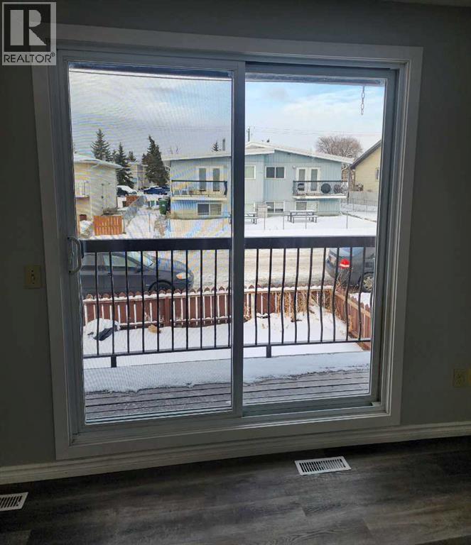 Single Family House Bi-level for Sale in B   Street SE Forest Lawn Calgary 