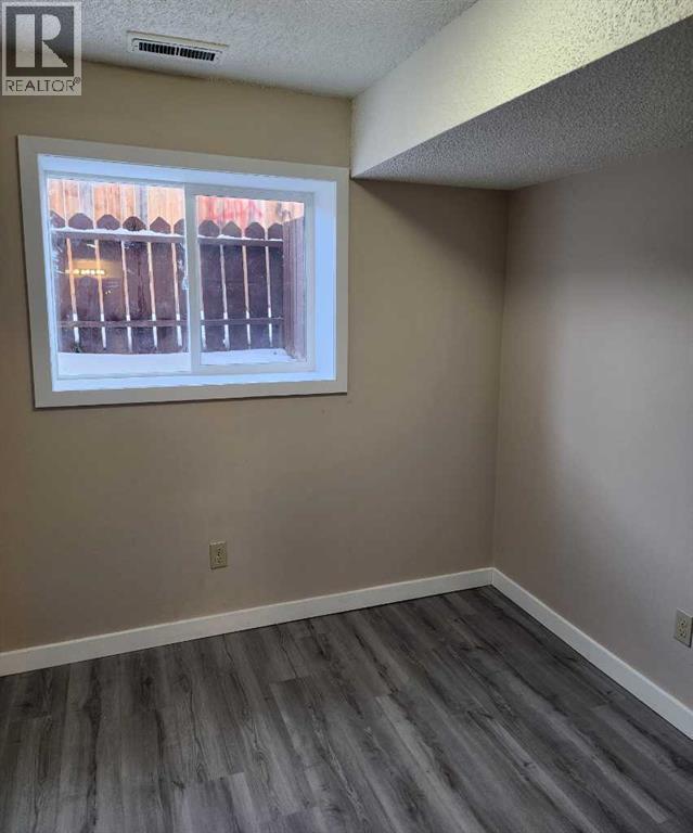 Single Family House Bi-level for Sale in B   Street SE Forest Lawn Calgary 