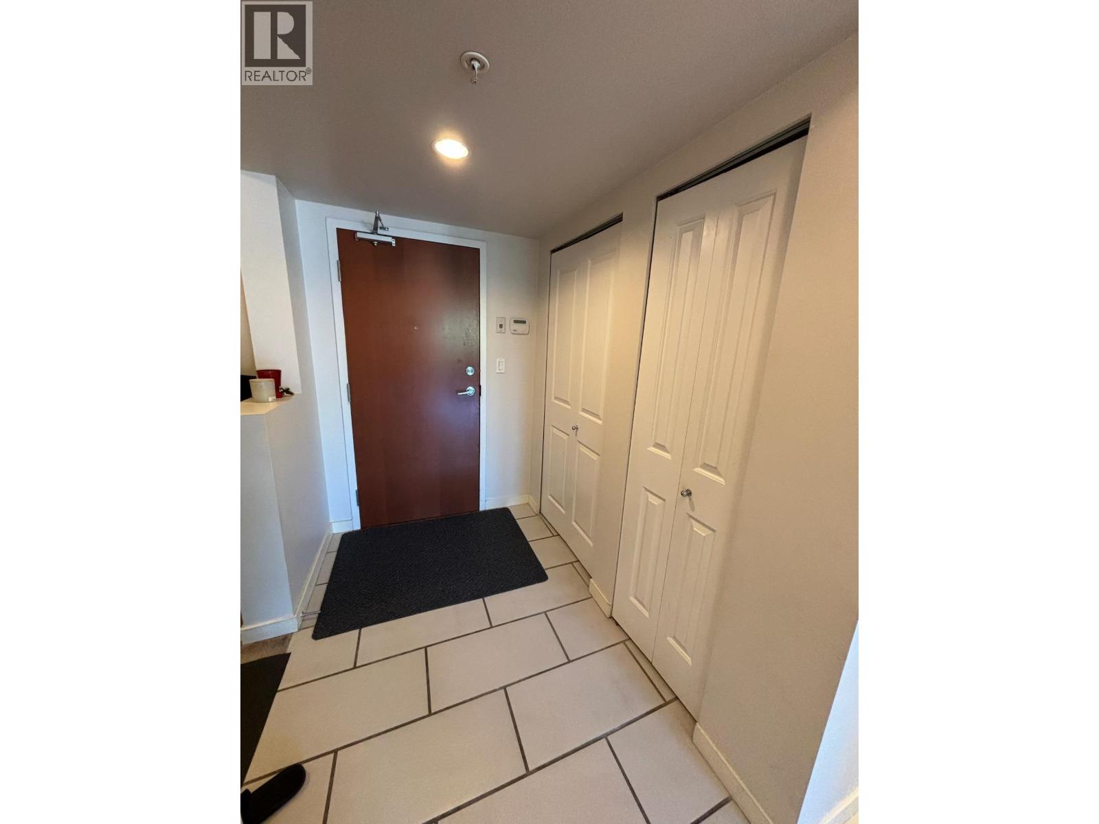 307 814 ROYAL AVENUE, New Westminster