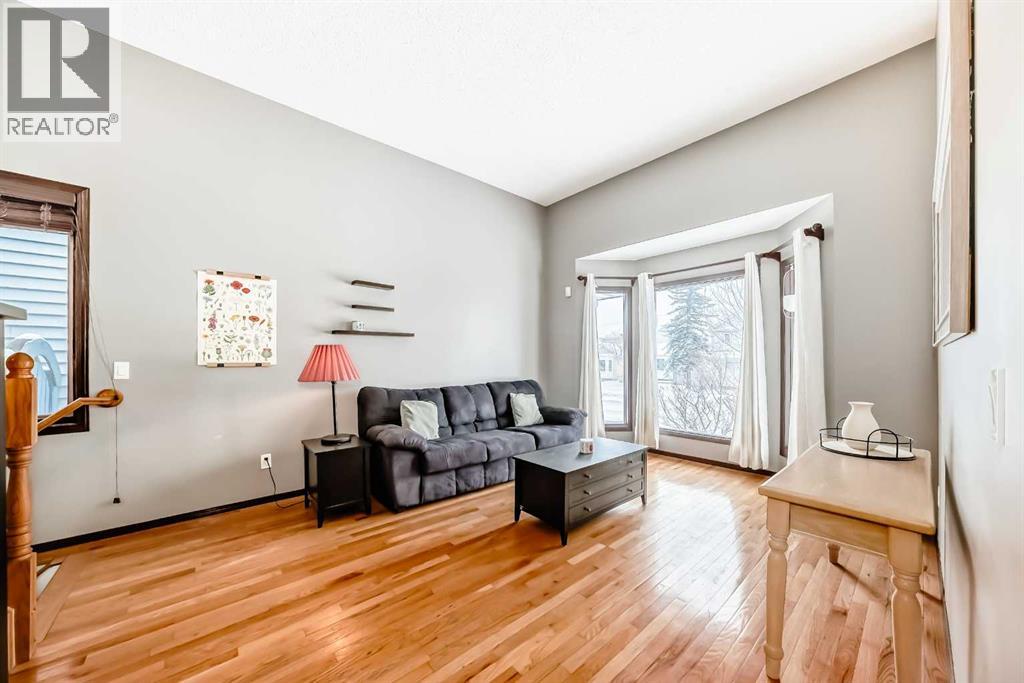 Single Family House 4 Level for Sale in  Sandstone Drive NW Sandstone Valley Calgary 