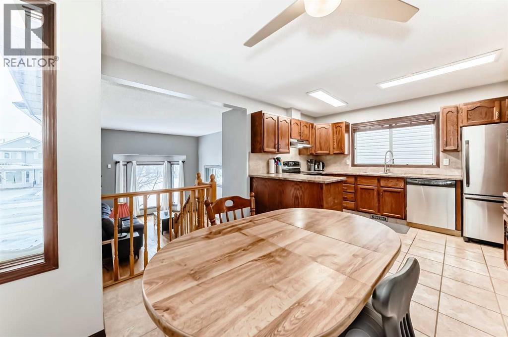 Single Family House 4 Level for Sale in  Sandstone Drive NW Sandstone Valley Calgary 