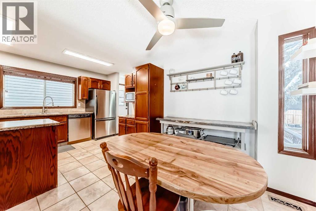 Single Family House 4 Level for Sale in  Sandstone Drive NW Sandstone Valley Calgary 