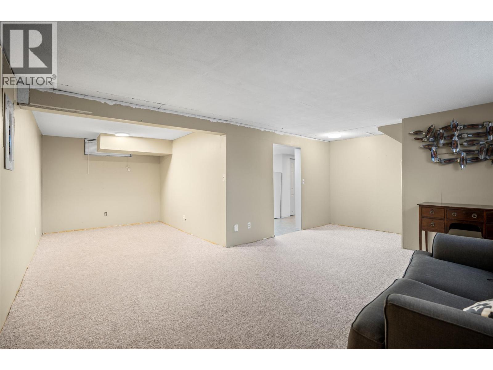  2102 41 Avenue, Vernon