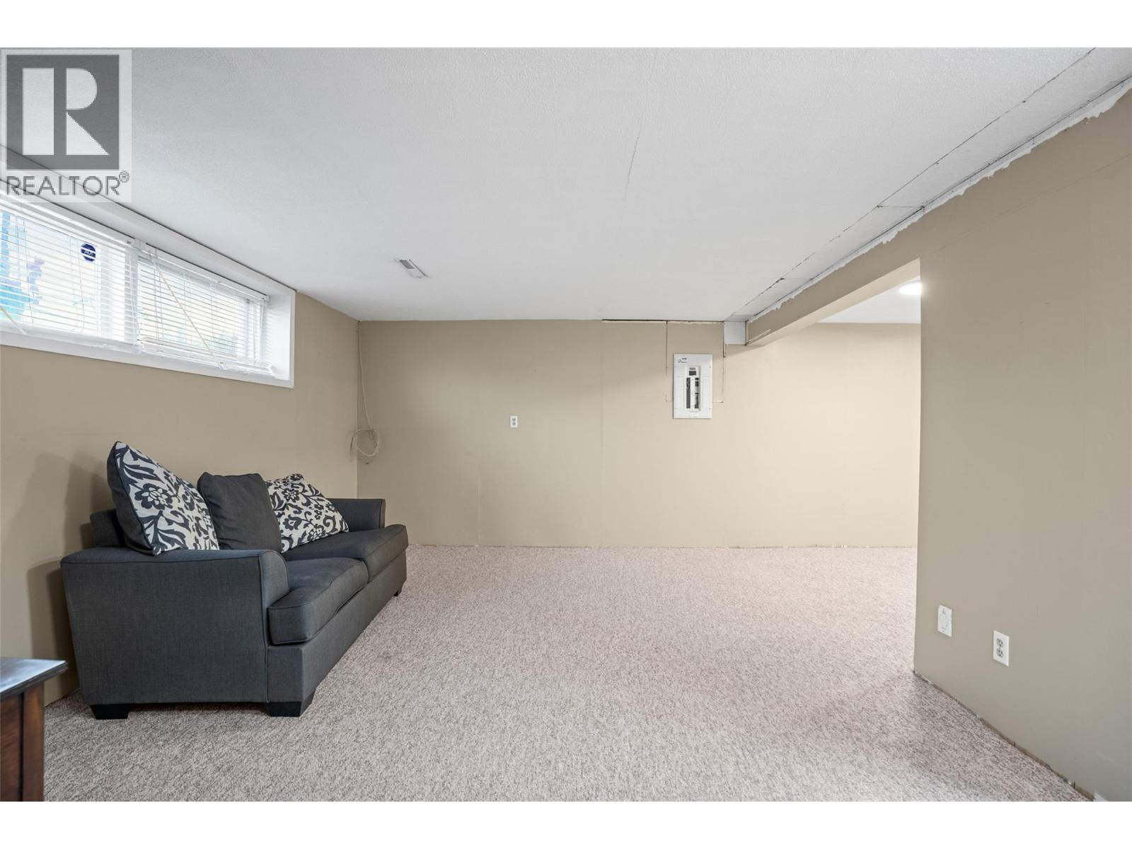  2102 41 Avenue, Vernon