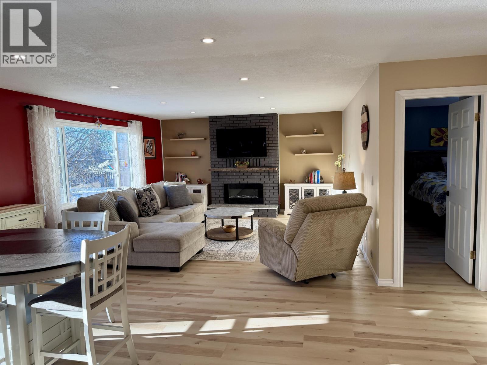 152 VANDERVIEW DRIVE, Vanderhoof