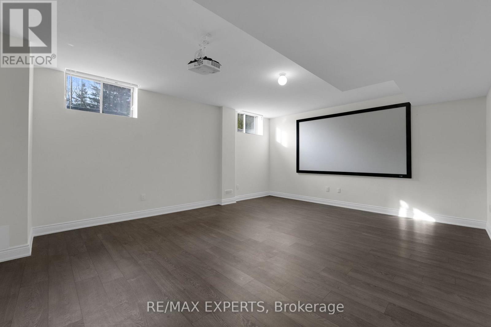 Single Family House for Sale in  LADY JESSICA DRIVE Vaughan (Patterson) 