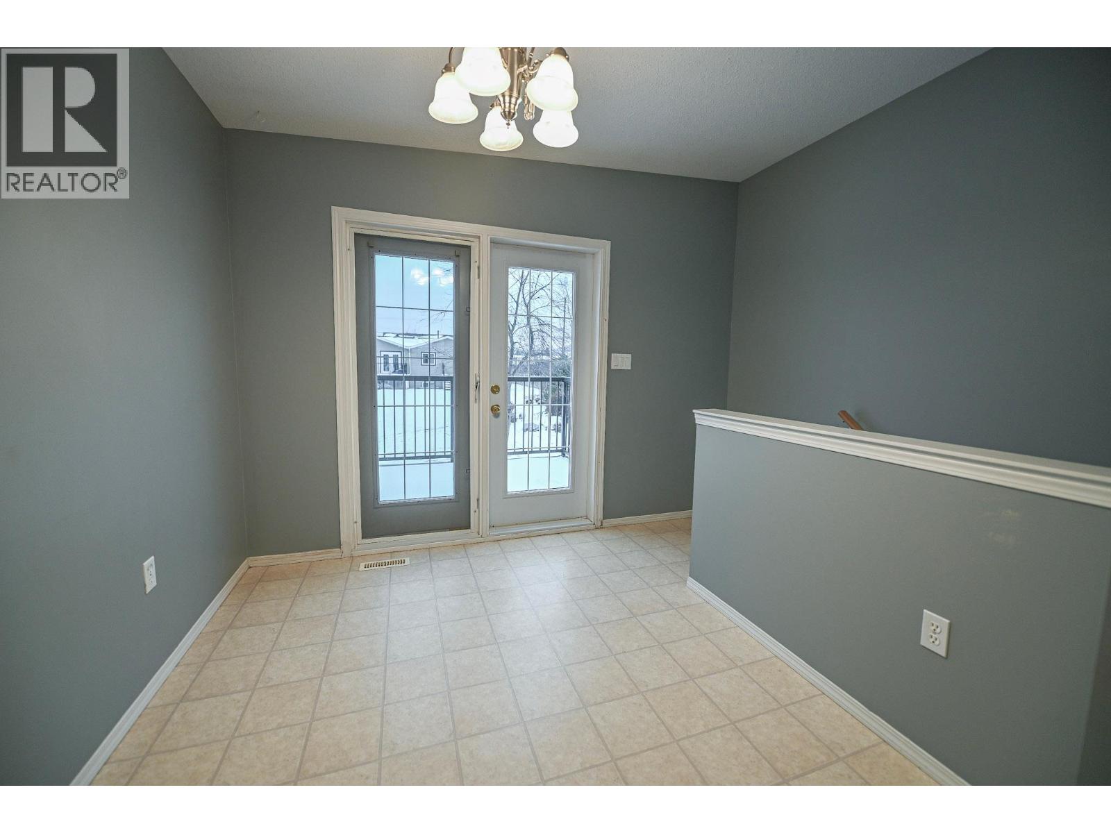 4866 Emerald Avenue, Canal Flats