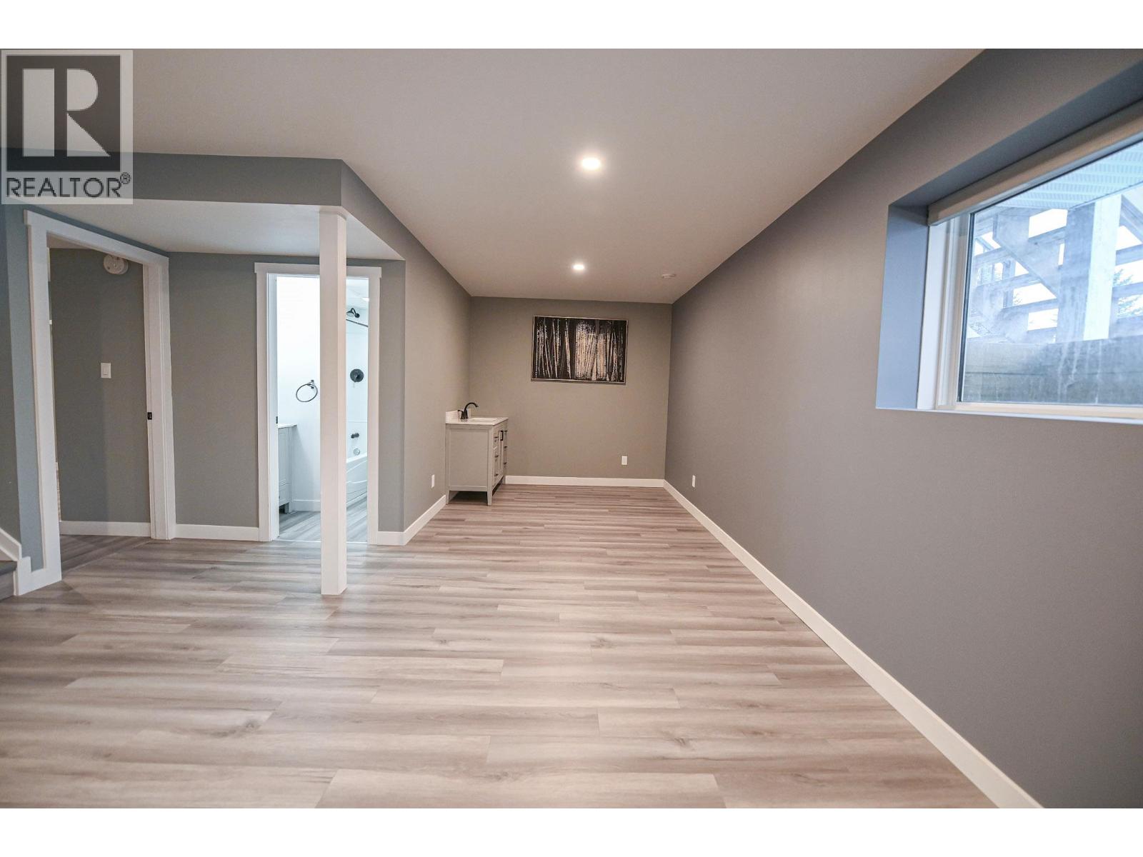 4866 Emerald Avenue, Canal Flats