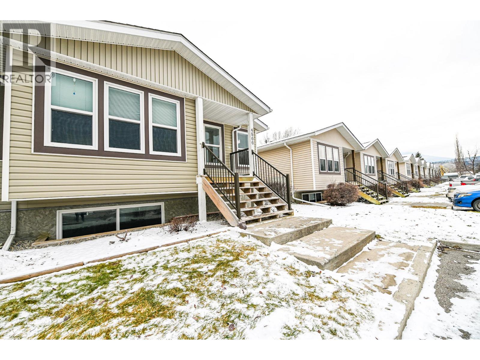 4866 Emerald Avenue, Canal Flats